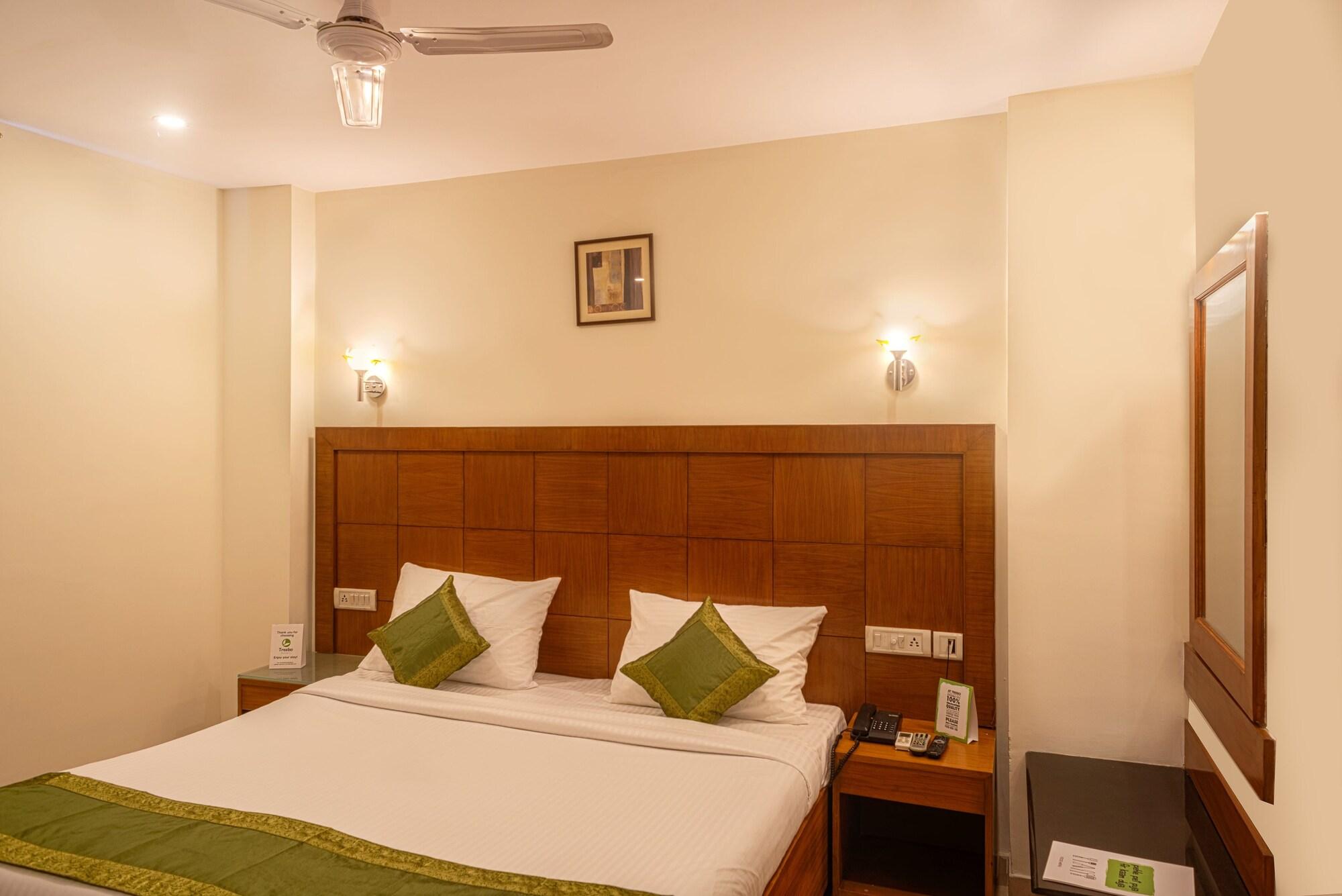 Treebo Trend Grand Plaza Nampally Hyderabad Exterior foto